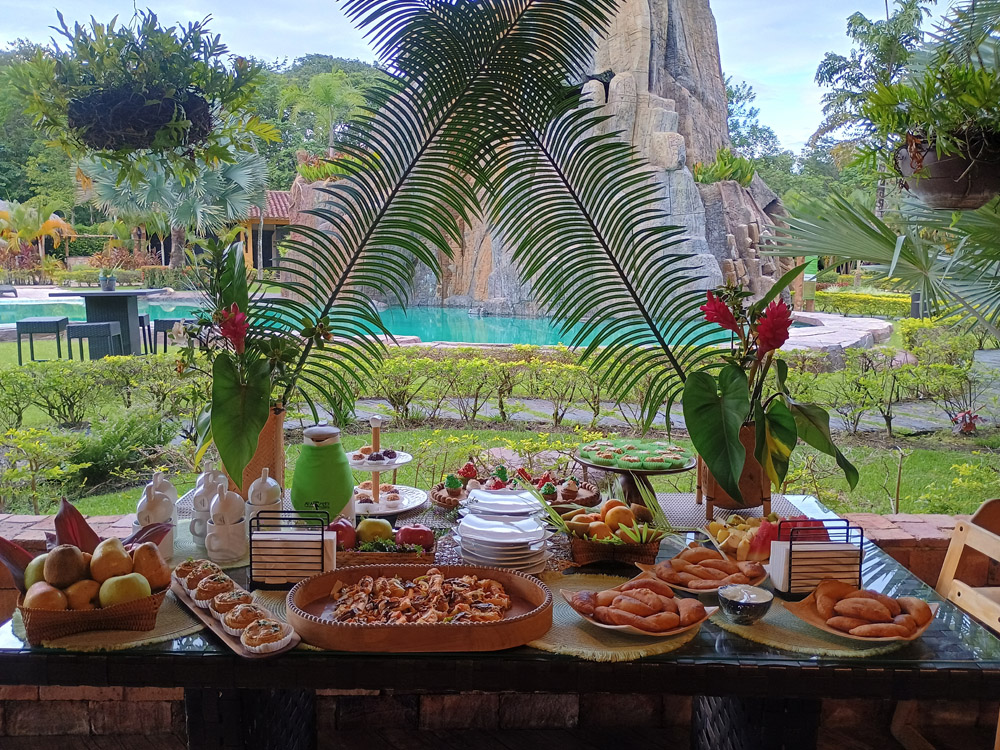 Ara Merú Lodge